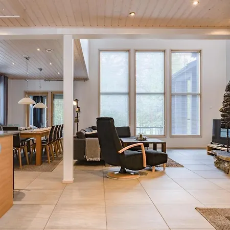 Hutiputti B, Pool - & Golf Apartment