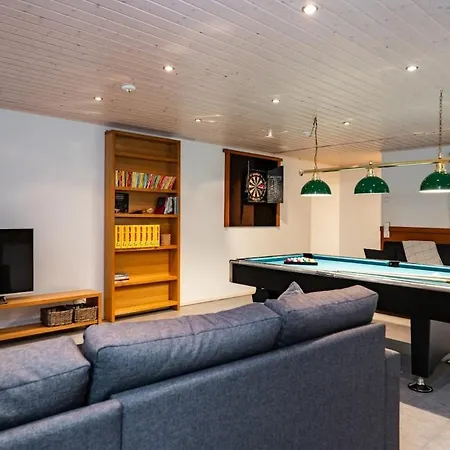 Hutiputti B, Pool - & Golf *