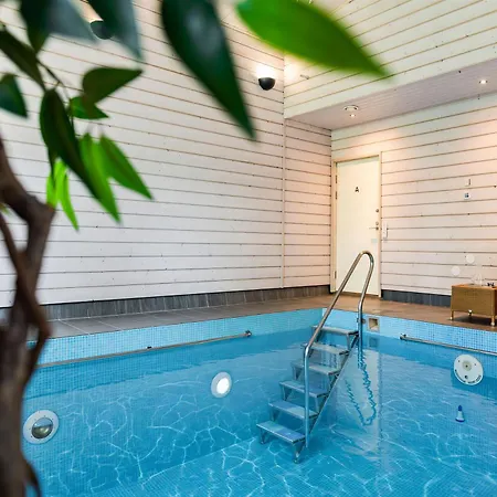 Hutiputti B, Pool - & Golf *